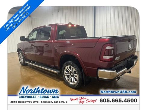 Used 2022 RAM 1500 Laramie AWD/4WD image 3