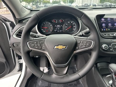 Used 2023 Chevrolet Malibu RS FWD image 18