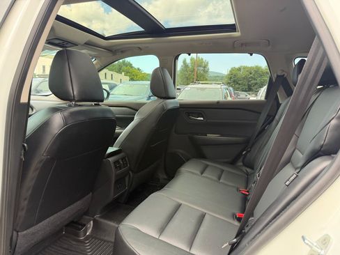 Used 2023 Nissan Rogue SV w/ SV Premium Package AWD/4WD image 20