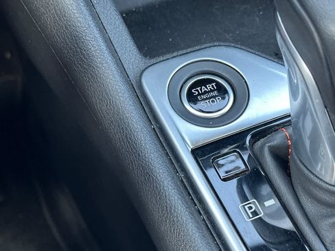 Used 2025 Nissan Sentra SR FWD image 23