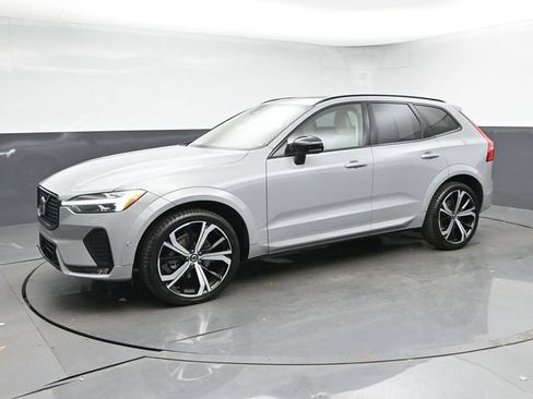 Used 2024 Volvo XC60 B5 Ultimate w/ Protection Package Premier AWD/4WD image 4