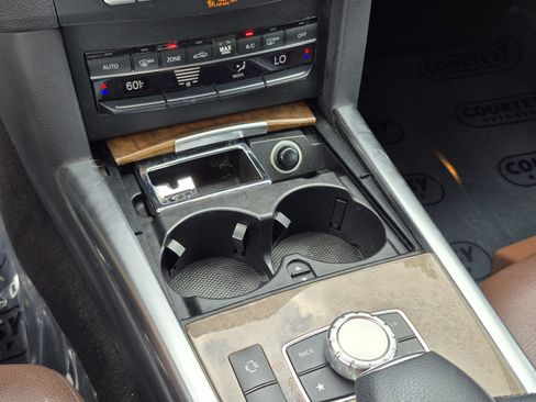 Used 2015 Mercedes-Benz E 350 4MATIC Wagon image 30
