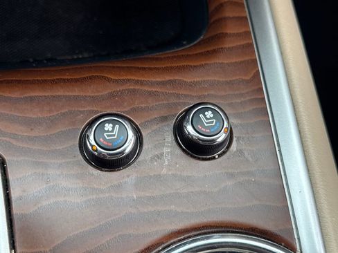 Used 2020 Nissan Pathfinder Platinum w/ Cargo Package image 25