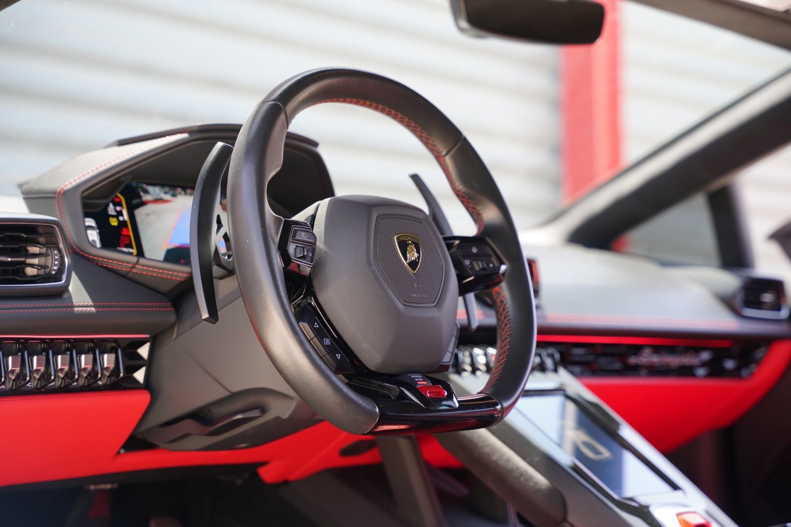 Used 2021 Lamborghini Huracan EVO RWD image 21