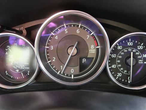 Used 2021 MAZDA MX-5 Miata Club RWD image 34