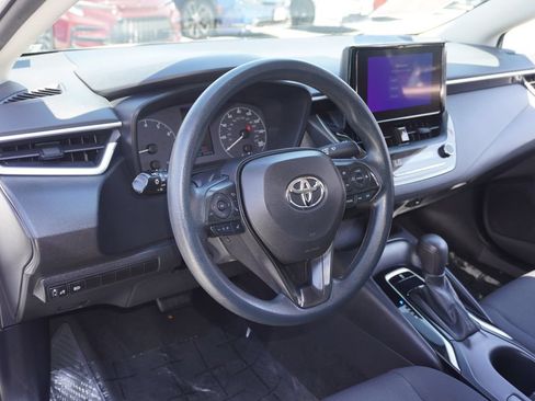 Used 2023 Toyota Corolla LE FWD image 11