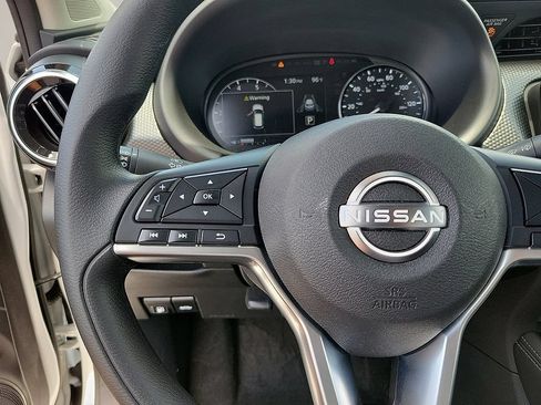 Used 2023 Nissan Kicks SV FWD image 18
