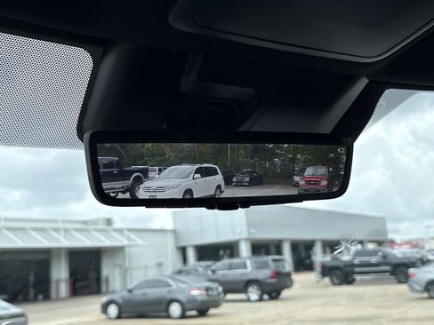 Used 2025 Toyota Tundra Platinum AWD/4WD image 31