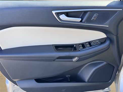 Used 2018 Ford Edge SEL w/ Equipment Group 201A image 15
