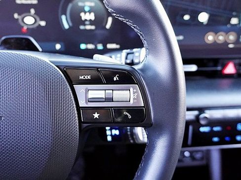 Certified 2025 Hyundai Ioniq 5 SEL image 37