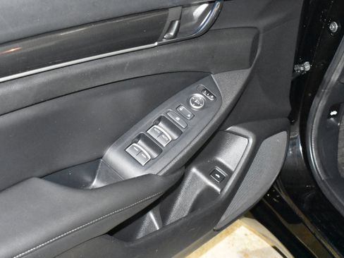 Used 2022 Honda Accord Sport image 25
