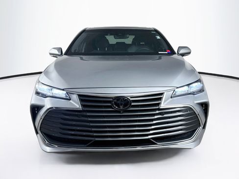 Used 2020 Toyota Avalon Limited w/ Advanced Safety Package FWD image 3