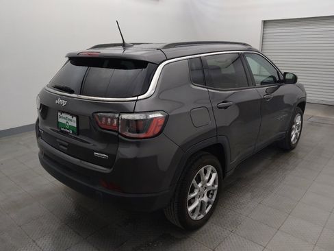 Used 2022 Jeep Compass Latitude image 9