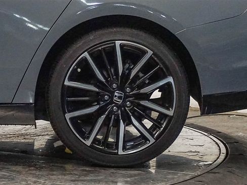 Used 2024 Honda Accord Touring image 10