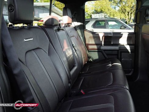 Used 2017 Ford F150 Platinum w/ Equipment Group 701A Luxury image 39