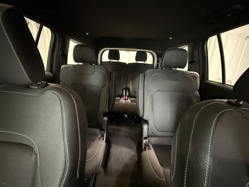Used 2025 Jeep Grand Cherokee L Laredo w/ Luxury Tech Group I AWD/4WD image 23