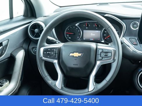 Used 2025 Chevrolet Blazer LT image 32
