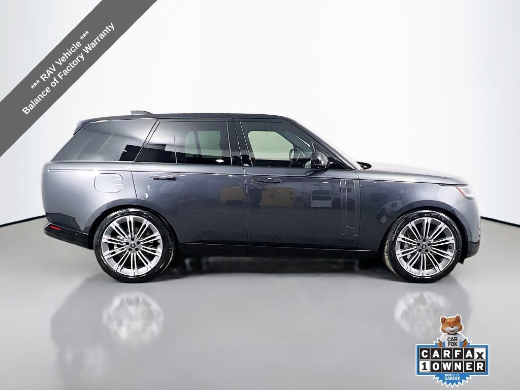Used 2024 Land Rover Range Rover SE AWD/4WD image 4