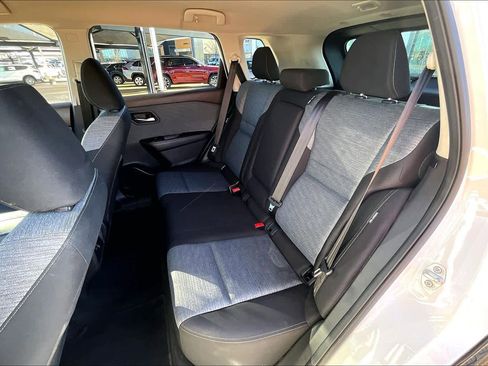 Used 2023 Nissan Rogue SV image 20