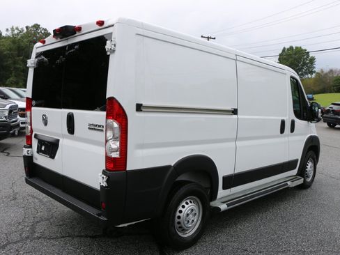 Used 2025 RAM ProMaster 2500 w/ U-Haul Equipment Group FWD image 8