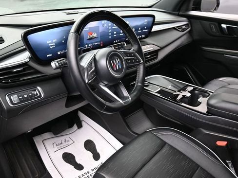 Used 2025 Buick Enclave Sport Touring w/ Super Cruise Package image 14