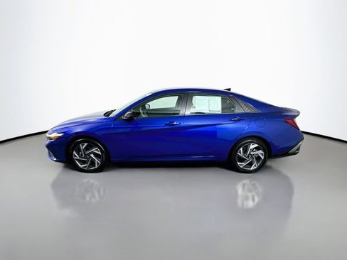Certified 2025 Hyundai Elantra Sport FWD image 5