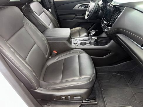 Certified 2023 Chevrolet Traverse LT w/ LT Premium Package image 38