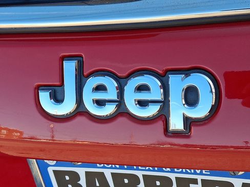 Used 2020 Jeep Compass Limited image 28