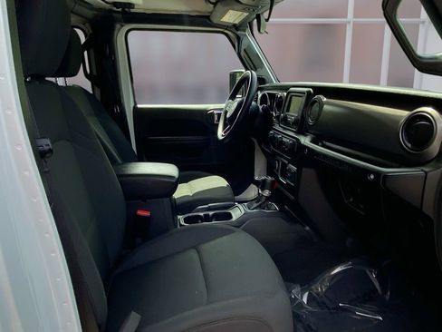 Used 2021 Jeep Wrangler Unlimited Sport image 9