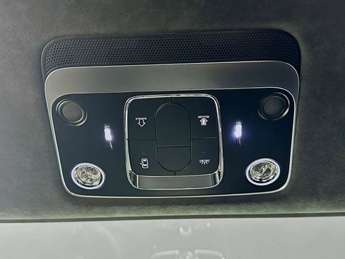 Used 2022 Bentley Flying Spur V8 AWD/4WD image 65