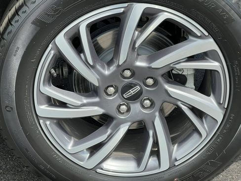 Used 2023 Lincoln Corsair AWD w/ Equipment Group 101A image 7
