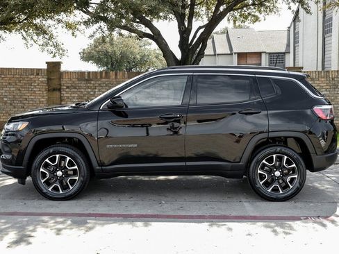 Used 2022 Jeep Compass Latitude image 20