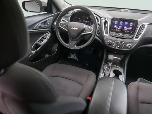 Used 2024 Chevrolet Malibu LT image 29