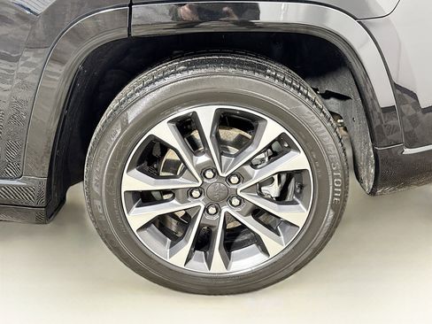 Used 2023 Jeep Grand Cherokee Overland image 31