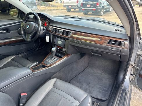 Used 2011 BMW 335i xDrive Coupe image 18
