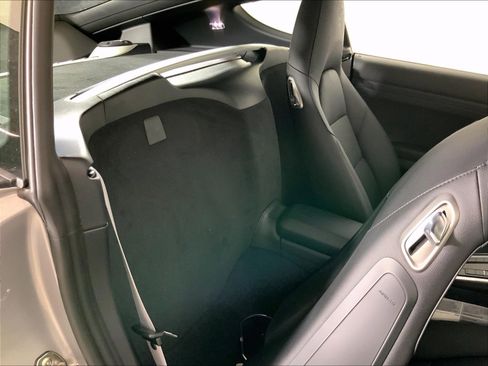 Used 2025 Porsche 718 Cayman RWD image 18