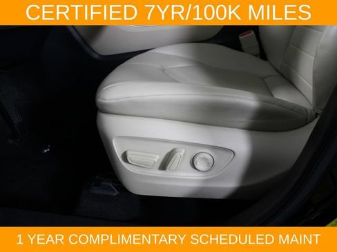 Used 2023 Toyota Highlander XLE AWD/4WD image 20