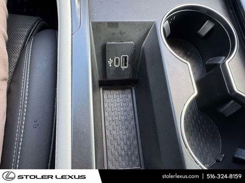 Used 2025 Lincoln Nautilus Reserve AWD/4WD image 35