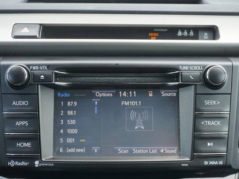 Used 2018 Toyota RAV4 XLE image 10