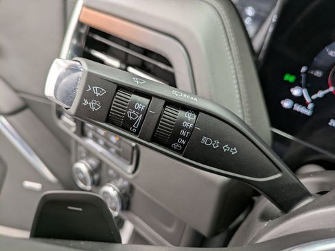 Used 2026 GMC Yukon XL Denali w/ Sun & Power Step Package AWD/4WD image 18