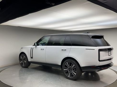Certified 2024 Land Rover Range Rover Long Wheelbase SE AWD/4WD image 6