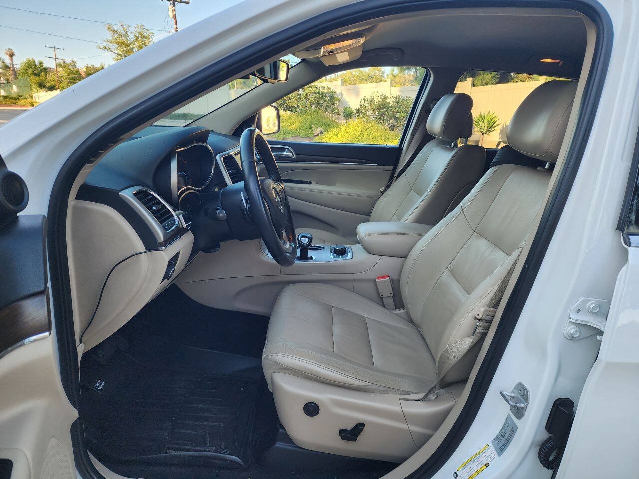 Used 2015 Jeep Grand Cherokee Limited AWD/4WD image 27
