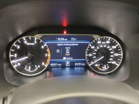 Used 2025 Nissan Altima 2.5 SV FWD image 23