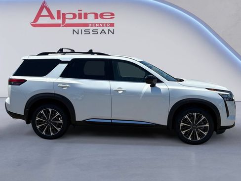 New 2026 Nissan Pathfinder Platinum AWD/4WD image 6