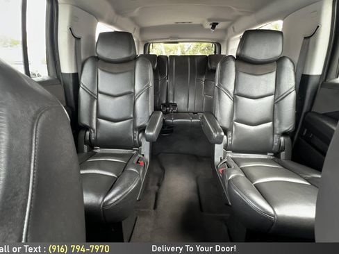 Used 2020 Cadillac Escalade ESV Premium Luxury AWD/4WD image 27
