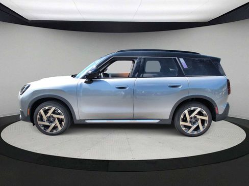 Used 2025 MINI Cooper Countryman SE image 5