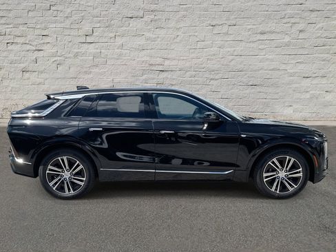 New 2025 Cadillac Lyriq Luxury image 6
