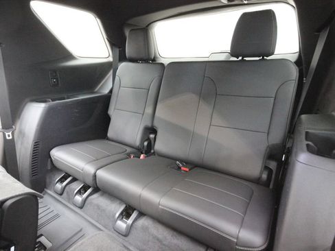 Used 2022 Chevrolet Traverse LT w/ LPO, Floor Liner Package AWD/4WD image 30