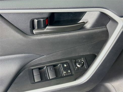 Certified 2025 Toyota RAV4 LE image 17