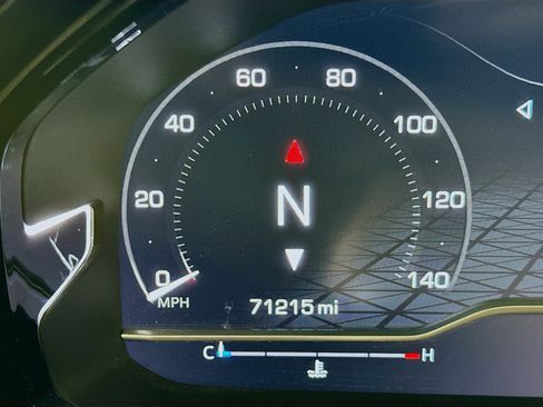 Used 2022 GMC Yukon Denali AWD/4WD image 18